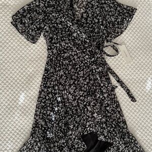 Calvin Klein FLORAL-PRINT Faux-Wrap Dress in Black/Cream